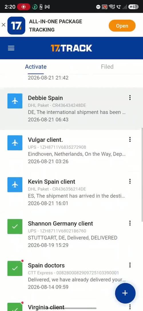 Carrier tracking dashboard showing delivered client shipments